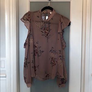 Astr cold shoulder floral top